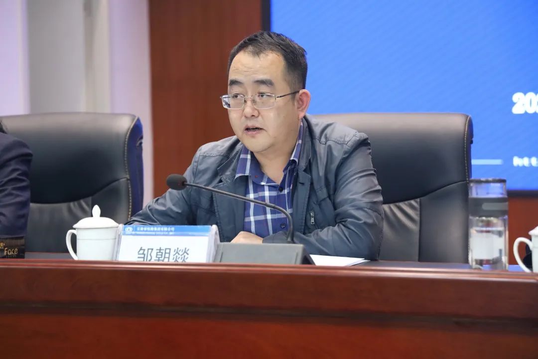 2022-10-11-公司召开干部大会宣布集团党委决定 李元鸿任公司党委副书记、副董事长、总经理，柳德胜任公司副总经理1.jpg