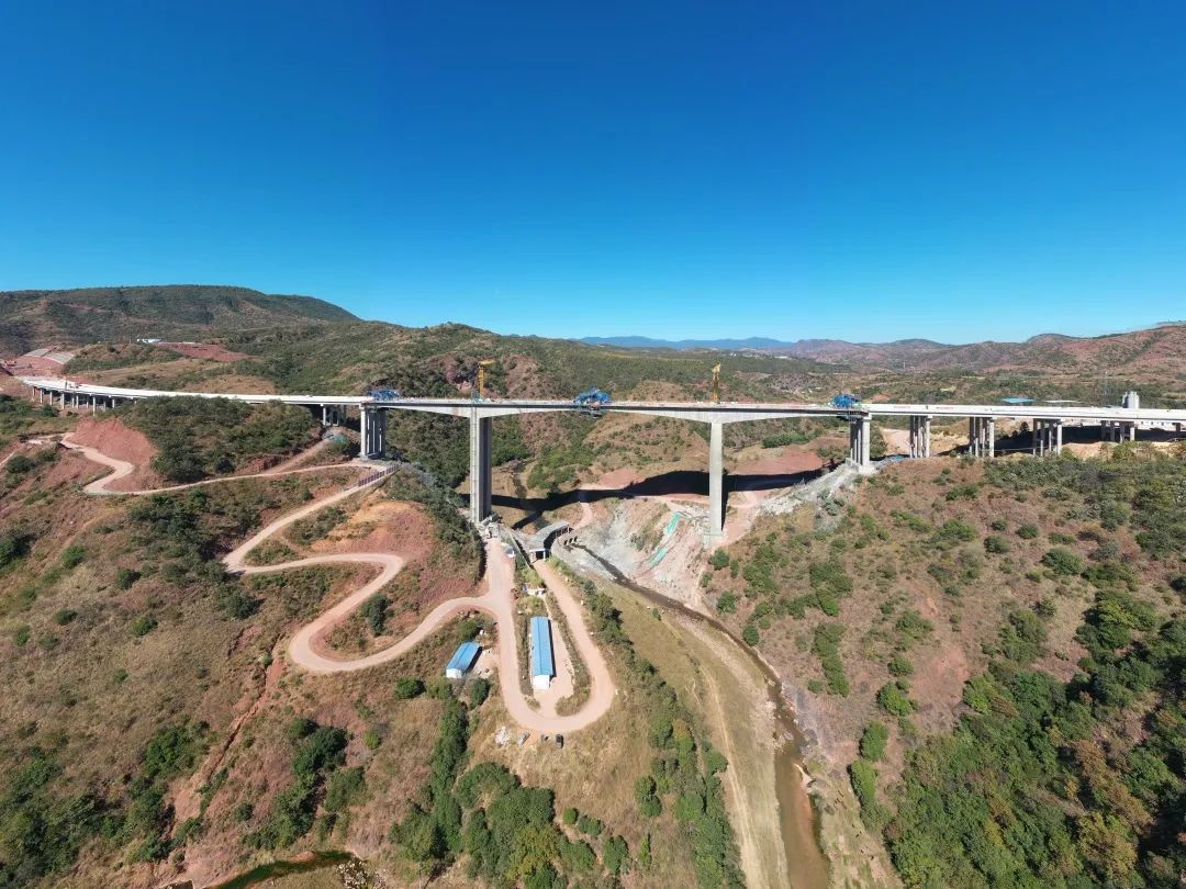 2022-12-12-永大项目开展羊蹄江大桥标准化建设观摩活动2.jpg